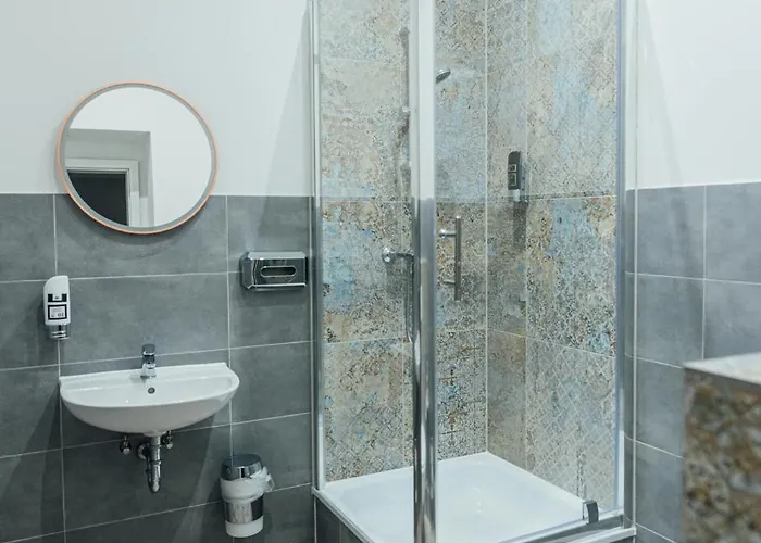 Hotel Commerz Hamburg By Uniqstay Hotel 2*