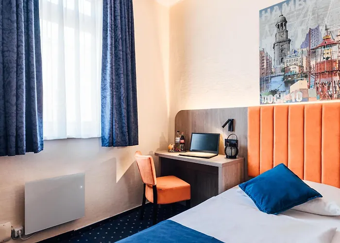 Hotel Commerz 2*