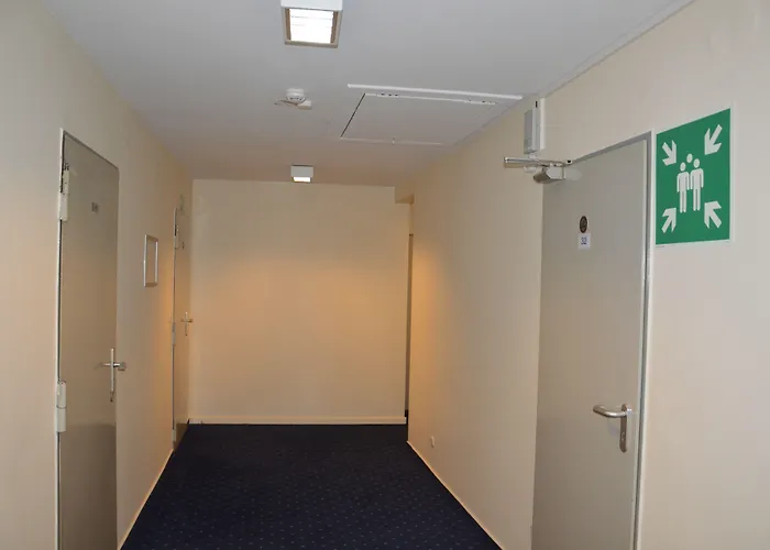 Commerz Hotel 2*