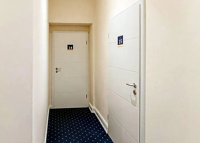 Commerz Hotel
