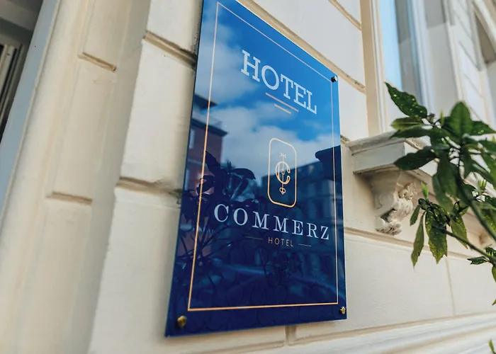 Commerz By Uniqstay Hotel 2*